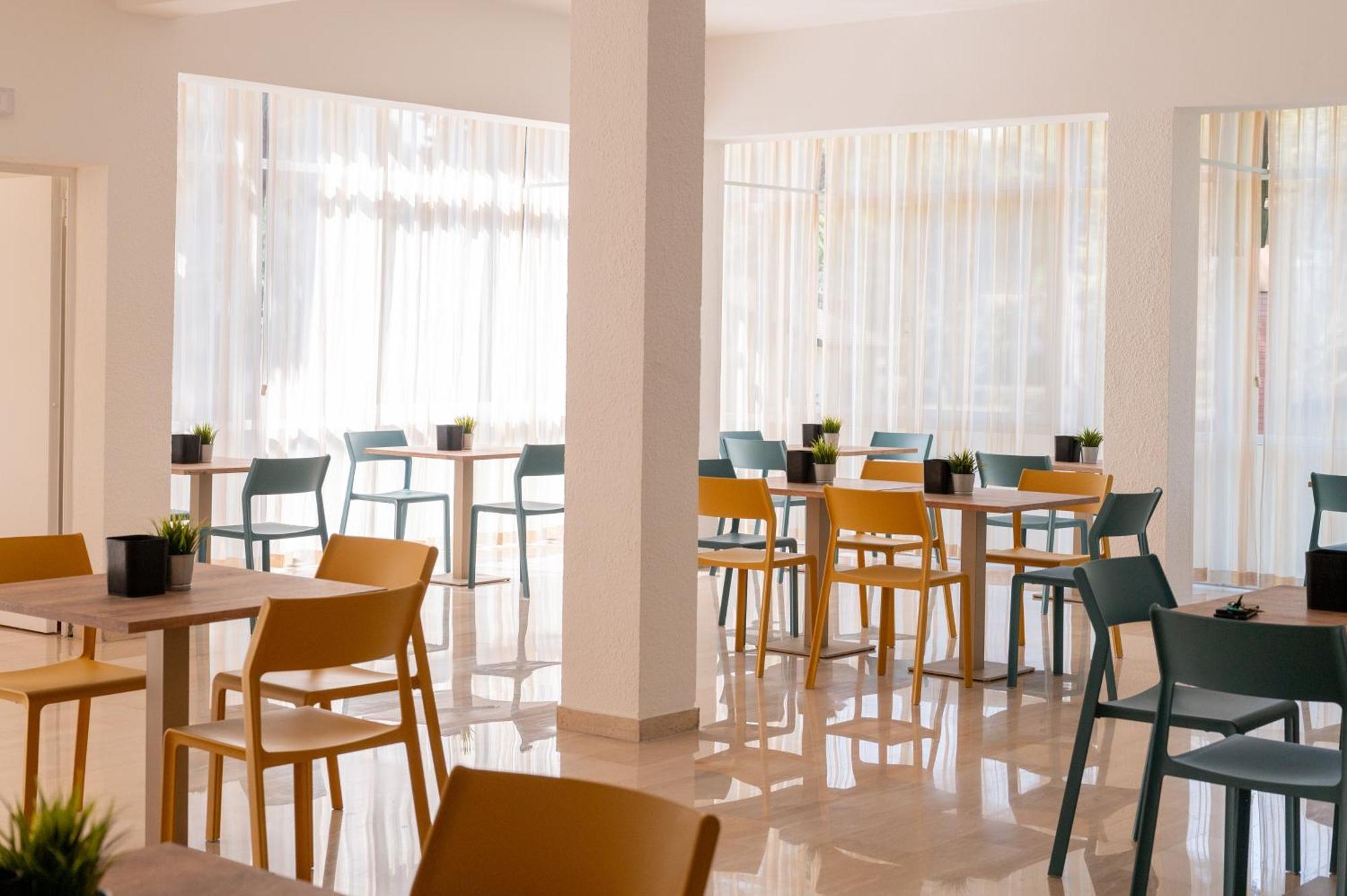 Hotel Chery Milano Marittima Exterior photo